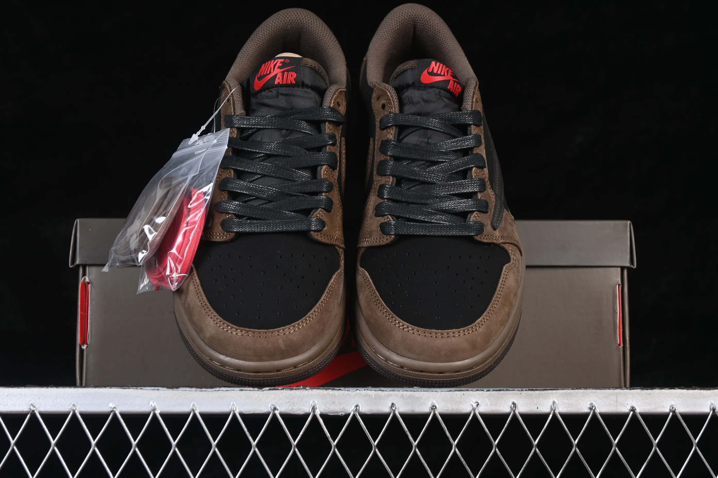 All Categories Air Jordan Jordan Series Basketball Shoes Air Jordan 1 Low Travis Scott x Air Jordan 1 Low OG AJ1 Joe 1 Joint Overhead CQ4277-001